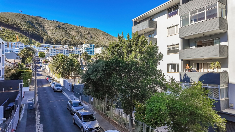 3 Bedroom Property for Sale in Sea Point Western Cape